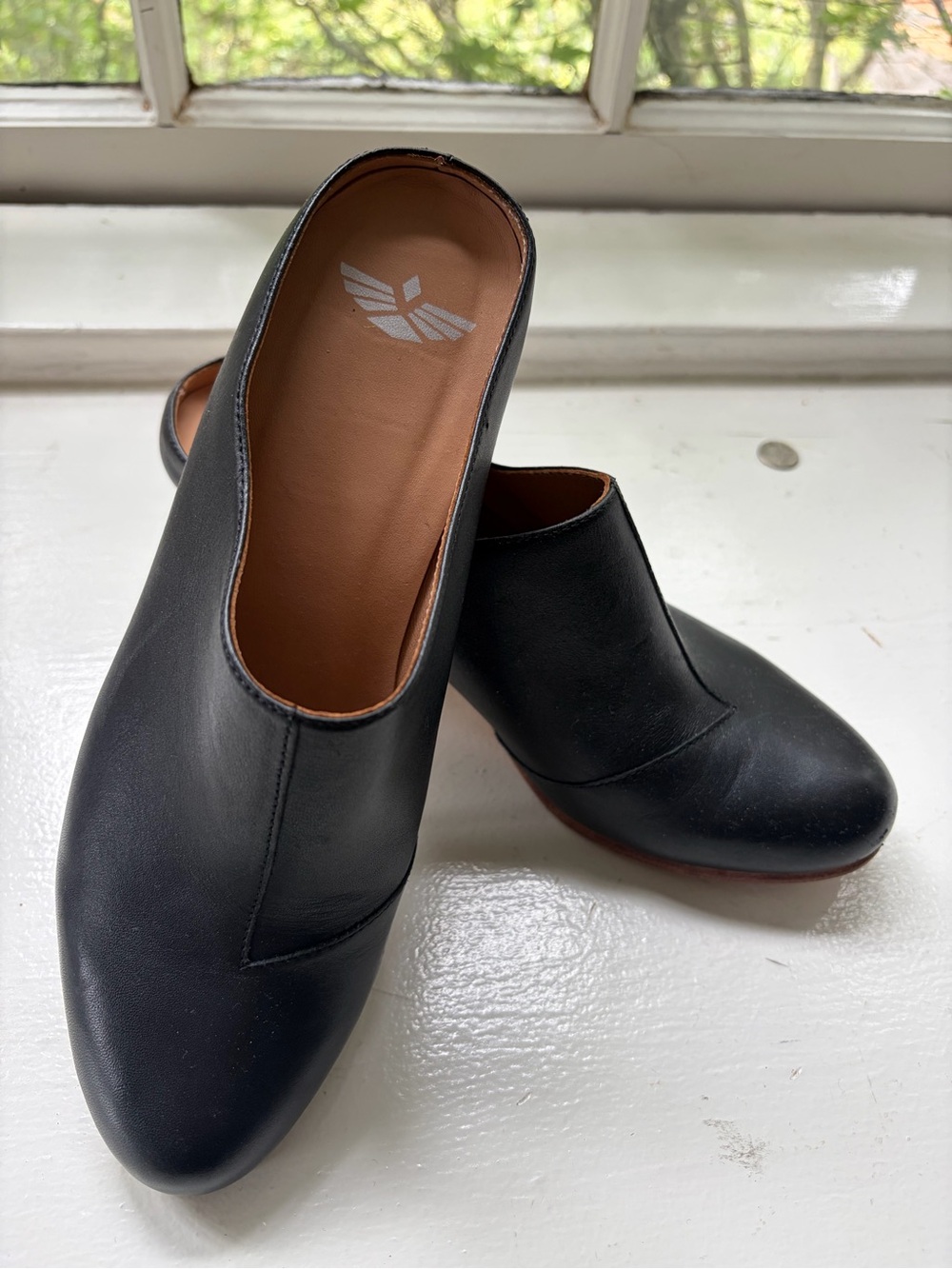 Fortress Of Inca Abby Black Leather Backless Stacked Wooden Heel Mule Clogs 38